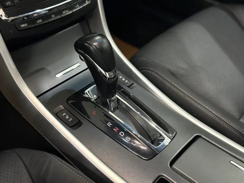 Honda Accord 2014 2.0L EX Luxury Edition interior photo 11 Honda Accord 2014 2.0L EX Luxury Edition interior photo 11