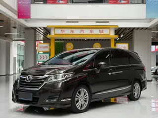 Honda Elysion 2016 2.4L Fashion Edition