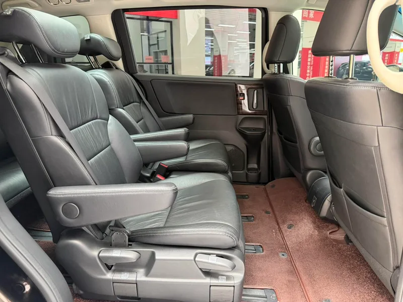 Honda Elysion 2016 2.4L Version mode intérieur photo 18 Honda Elysion 2016 2.4L Version mode intérieur photo 18