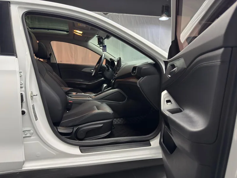 Hyundai Lafesta 2019 280TGDi Version Smart Speed Pays V intérieur photo 12 Hyundai Lafesta 2019 280TGDi Version Smart Speed Pays V intérieur photo 12