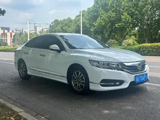 Honda Spirior 2015 2.0L Premium Edition exterior photo 3 Honda Spirior 2015 2.0L Premium Edition exterior photo 3
