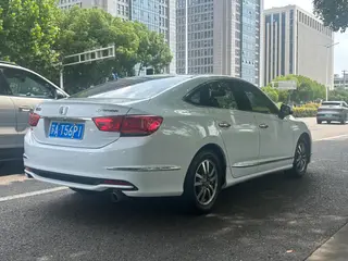 Honda Spirior 2015 2.0L Premium Edition exterior photo 4 Honda Spirior 2015 2.0L Premium Edition exterior photo 4