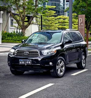 Toyota Highlander 2009 2.7L Two-wheel drive 7 Seat Deluxe Edition