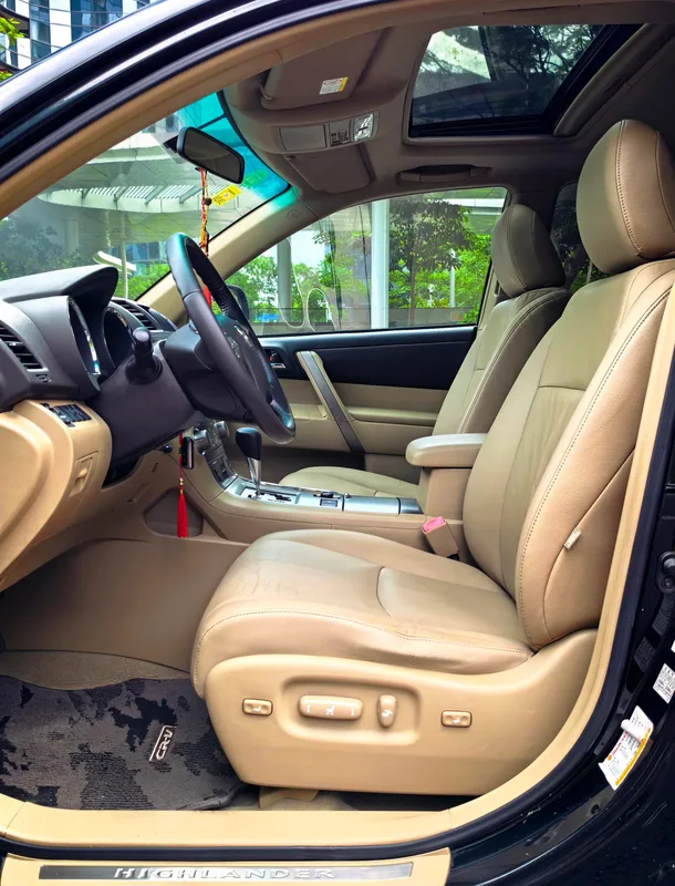 Toyota Highlander 2009 2.7L Deux roues motrices 7 Version de luxe du siège intérieur photo 11