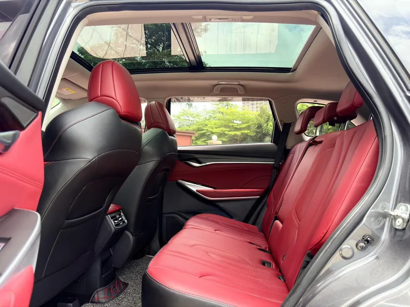 Changan CS75 PLUS 2021 1.5T Автоматический премиум-класса интерьер фото 8 Changan CS75 PLUS 2021 1.5T Автоматический премиум-класса интерьер фото 8