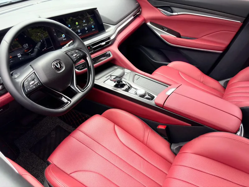 Changan CS75 PLUS 2021 1.5T Автоматический премиум-класса интерьер фото 10 Changan CS75 PLUS 2021 1.5T Автоматический премиум-класса интерьер фото 10