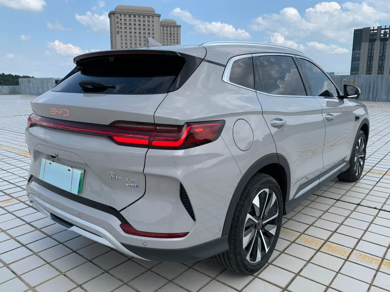 BYD Song PLUS 2025 Version de conduite intelligente 520KM Finition premium extérieur photo 3 BYD Song PLUS 2025 Version de conduite intelligente 520KM Finition premium extérieur photo 3