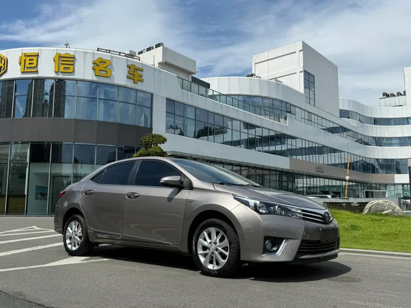 Toyota Corolla 2014 1.6L CVT GL-i exterior foto 3