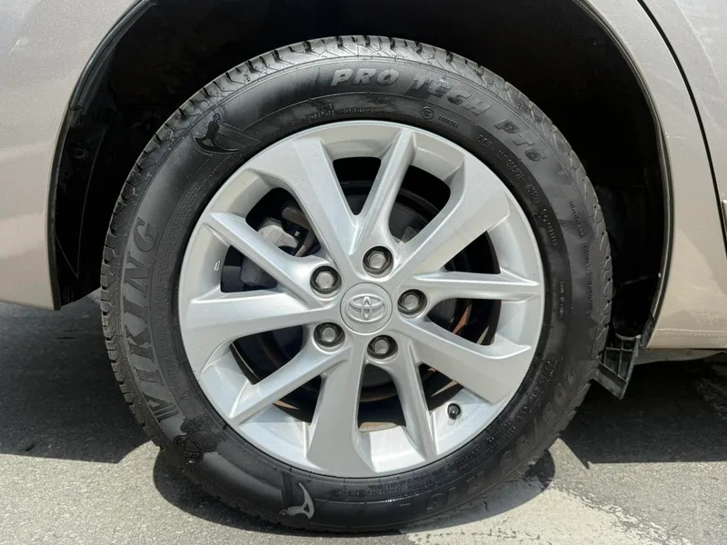 Toyota Corolla 2014 1.6L CVT GL-i exterior foto 8