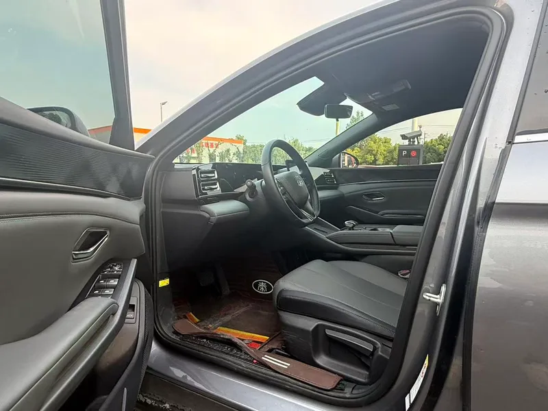 BYD Qin L 2024 DM-i 80KM Leading Type exterior photo 2 BYD Qin L 2024 DM-i 80KM Leading Type exterior photo 2