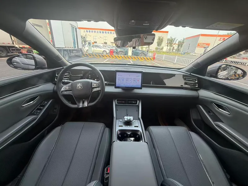 BYD Qin L 2024 DM-i 80KM Leading Type exterior photo 4 BYD Qin L 2024 DM-i 80KM Leading Type exterior photo 4