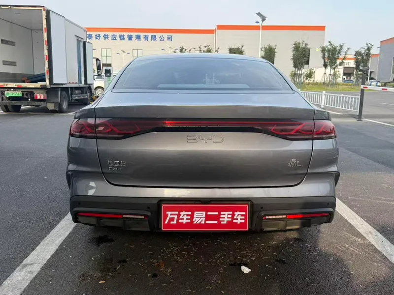 BYD Qin L 2024 DM-i 80KM Leading Type interior photo 6 BYD Qin L 2024 DM-i 80KM Leading Type interior photo 6