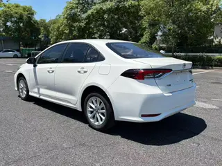 Toyota Corolla 2021 1.2T S-CVT Versión deportiva exterior foto 3 Toyota Corolla 2021 1.2T S-CVT Versión deportiva exterior foto 3