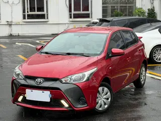 Toyota Yaris L 2016 Reforma 1.5E CVT Versión encantadora interior foto 7 Toyota Yaris L 2016 Reforma 1.5E CVT Versión encantadora interior foto 7