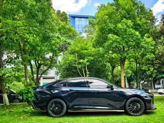 Changan UNI-V 2024 2.0T High-energy version exterior photo 6
