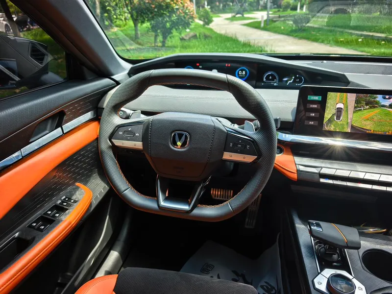 Changan UNI-V 2024 2.0T High-energy version interior photo 14