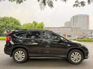 Honda CR-V 2015 2.0L Two-Drive Fashion Edition exterior photo 6 Honda CR-V 2015 2.0L Two-Drive Fashion Edition exterior photo 6