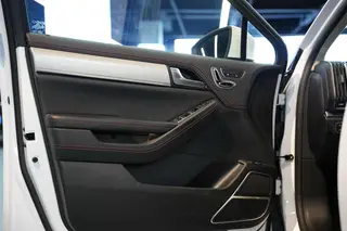 BYD Tang DM 2018 DM 2.0T Zhilian à quatre roues motrices à plein temps 7 Siège Pays V intérieur photo 14 BYD Tang DM 2018 DM 2.0T Zhilian à quatre roues motrices à plein temps 7 Siège Pays V intérieur photo 14