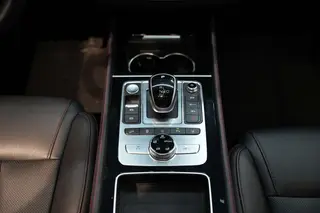 BYD Tang DM 2018 DM 2.0T Zhilian à quatre roues motrices à plein temps 7 Siège Pays V intérieur photo 18 BYD Tang DM 2018 DM 2.0T Zhilian à quatre roues motrices à plein temps 7 Siège Pays V intérieur photo 18