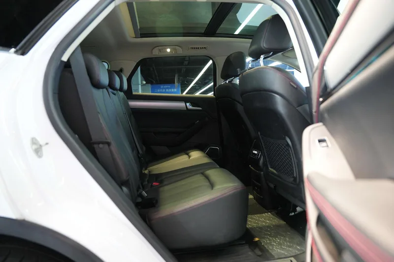 BYD Tang DM 2018 DM 2.0T Zhilian à quatre roues motrices à plein temps 7 Siège Pays V intérieur photo 19 BYD Tang DM 2018 DM 2.0T Zhilian à quatre roues motrices à plein temps 7 Siège Pays V intérieur photo 19