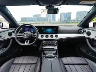 Mercedes-Benz E-Class (Imported) 2023 E 260 Coupé extérieur photo 6 Mercedes-Benz E-Class (Imported) 2023 E 260 Coupé extérieur photo 6