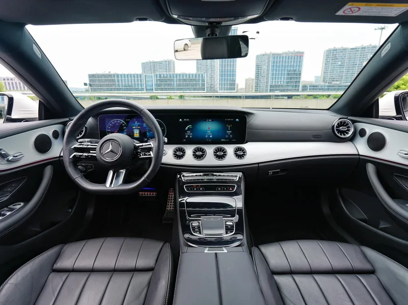Mercedes-Benz E-Class (Imported) 2023 E 260 Coupé extérieur photo 6 Mercedes-Benz E-Class (Imported) 2023 E 260 Coupé extérieur photo 6