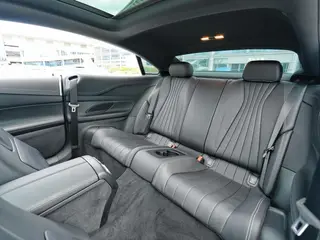 Mercedes-Benz E-Class (Imported) 2023 E 260 Coupé intérieur photo 11 Mercedes-Benz E-Class (Imported) 2023 E 260 Coupé intérieur photo 11