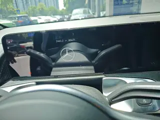 Mercedes-Benz GLB 2022 GLB 220 Type dynamique intérieur photo 8 Mercedes-Benz GLB 2022 GLB 220 Type dynamique intérieur photo 8