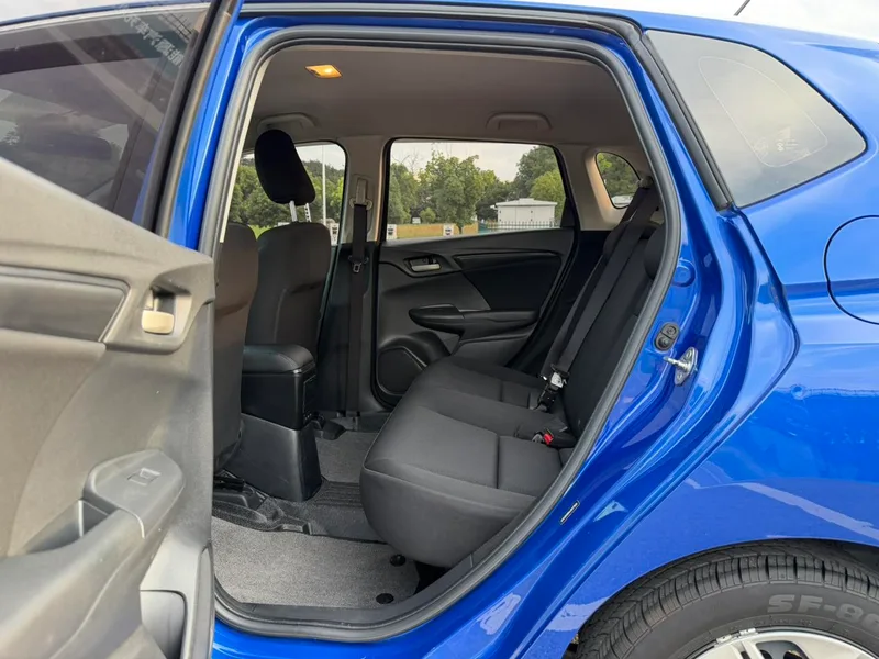 Honda Fit 2018 1.5L CVT Versión cómoda interior foto 14