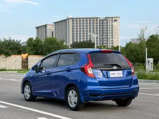 Honda Fit 2018 1.5L CVT Versión cómoda interior foto 15