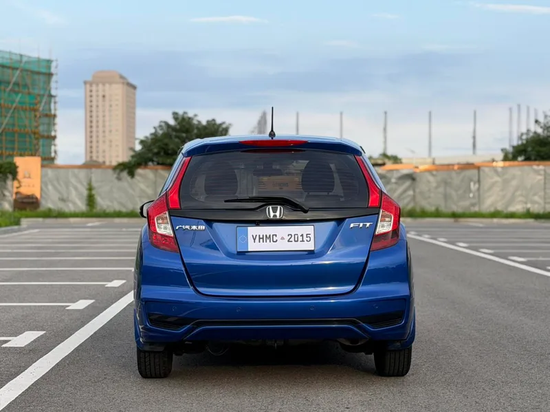 Honda Fit 2018 1.5L CVT Versión cómoda interior foto 16
