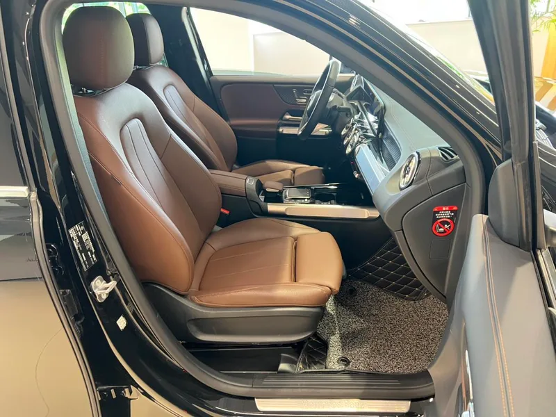 Mercedes-Benz GLB 2024 Модификация GLB 220 Модный тип интерьер фото 11 Mercedes-Benz GLB 2024 Модификация GLB 220 Модный тип интерьер фото 11