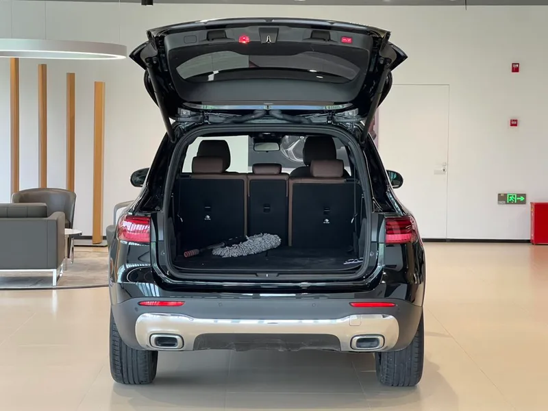 Mercedes-Benz GLB 2024 Модификация GLB 220 Модный тип интерьер фото 16 Mercedes-Benz GLB 2024 Модификация GLB 220 Модный тип интерьер фото 16
