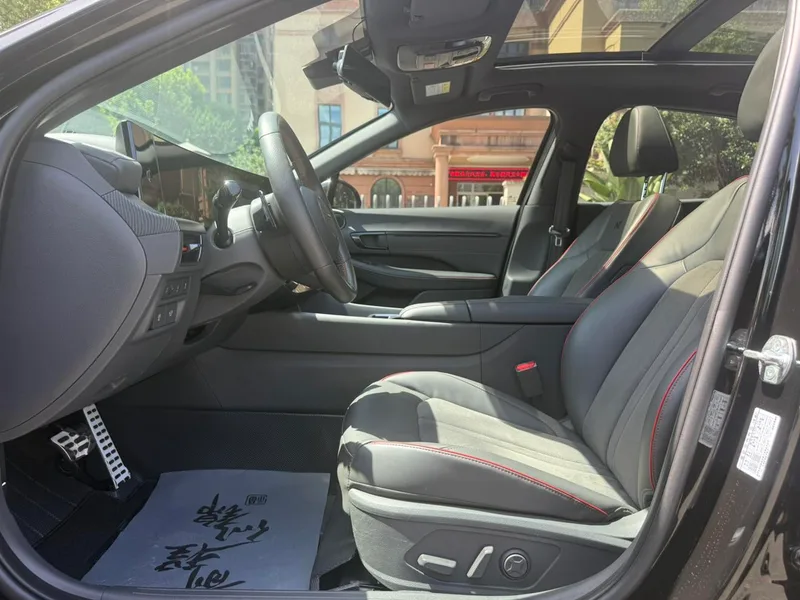 Hyundai Sonata 2024 2.0T N Line Max interior foto 11 Hyundai Sonata 2024 2.0T N Line Max interior foto 11