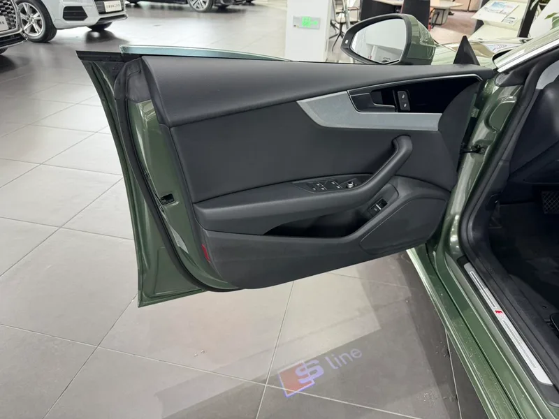 Audi A5 2022 Sportback 40 TFSI Mode dynamique intérieur photo 15