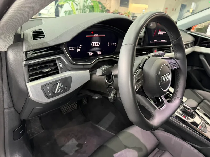 Audi A5 2022 Sportback 40 TFSI Mode dynamique intérieur photo 16