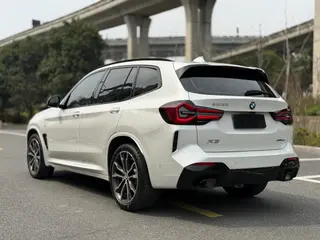 BMW X3 2023 xDrive30i Лидирующий M Ночной костюм интерьер фото 6 BMW X3 2023 xDrive30i Лидирующий M Ночной костюм интерьер фото 6