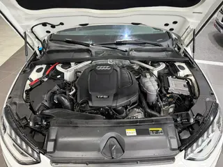 Audi A4L 2023 40 TFSI Роскошный динамичный тип интерьер фото 19 Audi A4L 2023 40 TFSI Роскошный динамичный тип интерьер фото 19