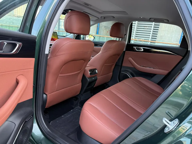 Geely Emgrand 2026 5th Gen 1.5T DCT Flagship interior photo 8 Geely Emgrand 2026 5th Gen 1.5T DCT Flagship interior photo 8
