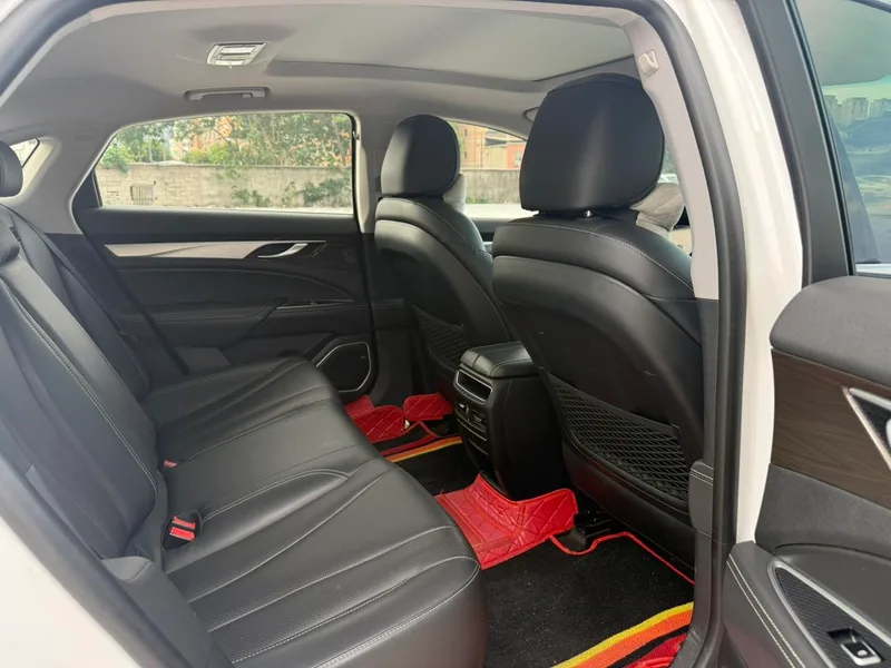 Geely Borui 2021 1.8T Versión piloto interior foto 10 Geely Borui 2021 1.8T Versión piloto interior foto 10