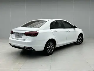 Geely Emgrand 2020 1.5L CVT Version supérieure extérieur photo 4 Geely Emgrand 2020 1.5L CVT Version supérieure extérieur photo 4