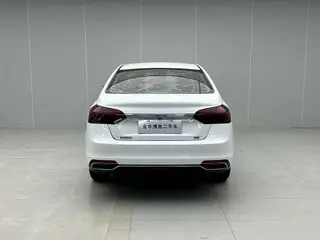 Geely Emgrand 2020 1.5L CVT Version supérieure extérieur photo 5 Geely Emgrand 2020 1.5L CVT Version supérieure extérieur photo 5