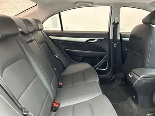 Geely Emgrand 2020 1.5L CVT Version supérieure intérieur photo 7 Geely Emgrand 2020 1.5L CVT Version supérieure intérieur photo 7
