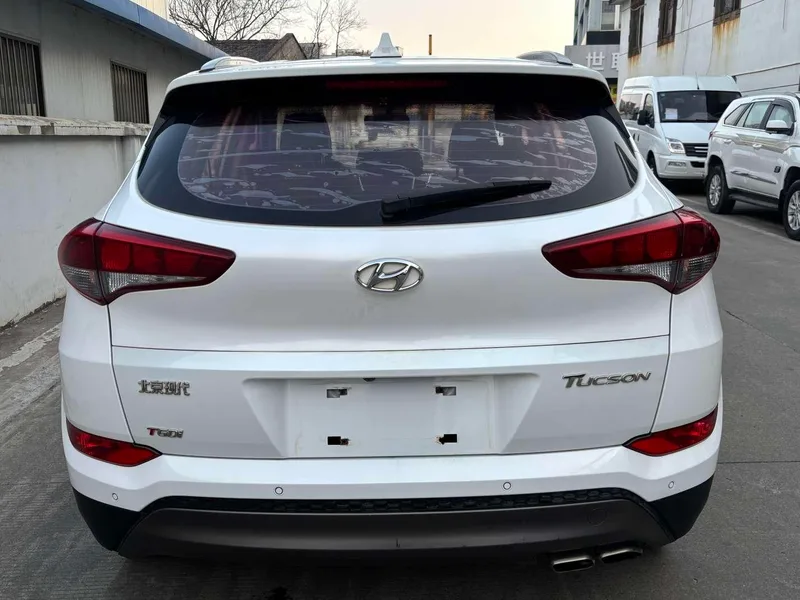 Hyundai Tucson 2015 1.6T Dual-clutch, two-wheel drive, intelligent model exterior photo 4