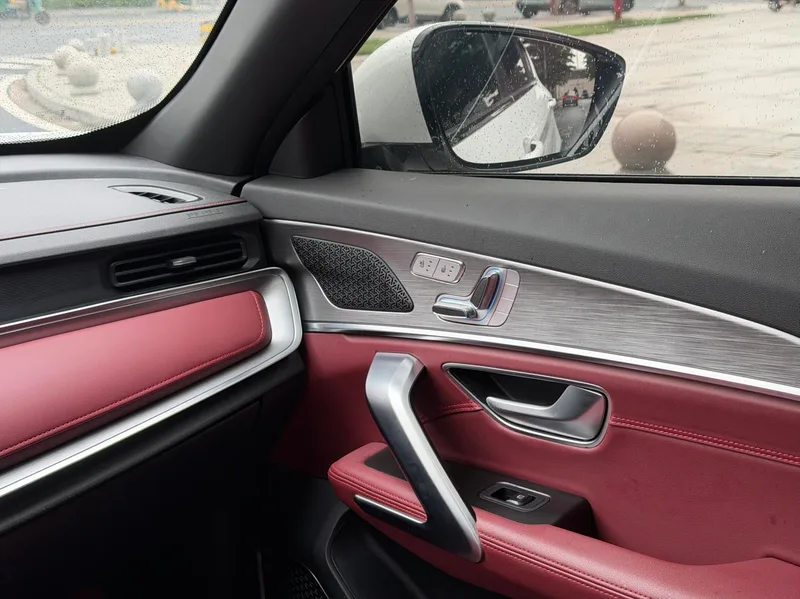 Jetour X70 PLUS 2024 Champion Edition 1.5T DCT Champion MAX 5 seat interior photo 18 Jetour X70 PLUS 2024 Champion Edition 1.5T DCT Champion MAX 5 seat interior photo 18