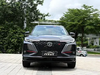 Changan CS75 PLUS 2021 1.5T Автоматический премиум-класса экстерьер фото 2 Changan CS75 PLUS 2021 1.5T Автоматический премиум-класса экстерьер фото 2