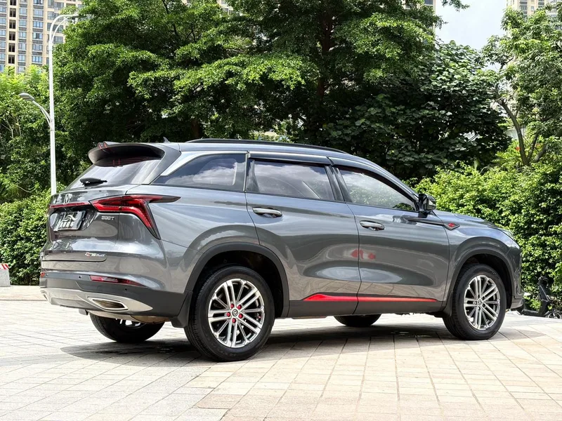 Changan CS75 PLUS 2021 1.5T Автоматический премиум-класса экстерьер фото 6 Changan CS75 PLUS 2021 1.5T Автоматический премиум-класса экстерьер фото 6