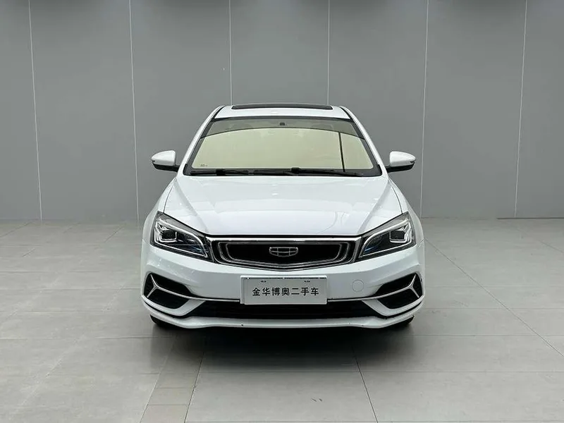 Geely Emgrand 2020 1.5L CVT Versión ascendente exterior foto 2 Geely Emgrand 2020 1.5L CVT Versión ascendente exterior foto 2