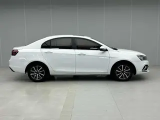 Geely Emgrand 2020 1.5L CVT Versión ascendente exterior foto 3 Geely Emgrand 2020 1.5L CVT Versión ascendente exterior foto 3
