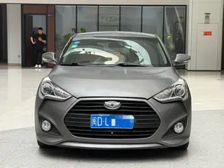 Hyundai Veloster 2015 1.6T Edición exclusiva automática exterior foto 2 Hyundai Veloster 2015 1.6T Edición exclusiva automática exterior foto 2